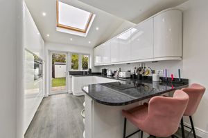 Kitchen- click for photo gallery